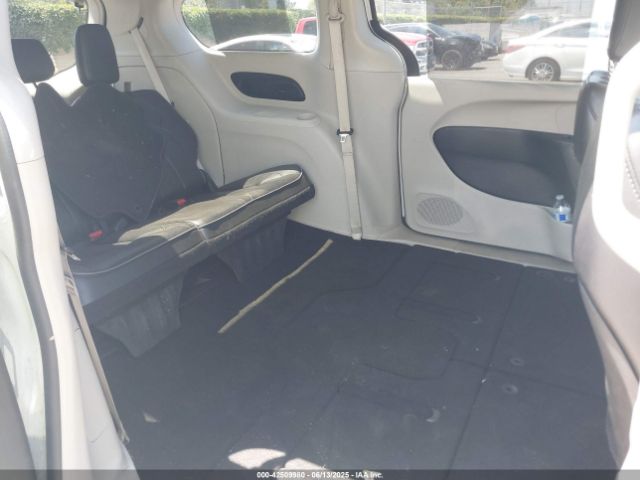 2C4RC1GG3JR320296 Chrysler 2018