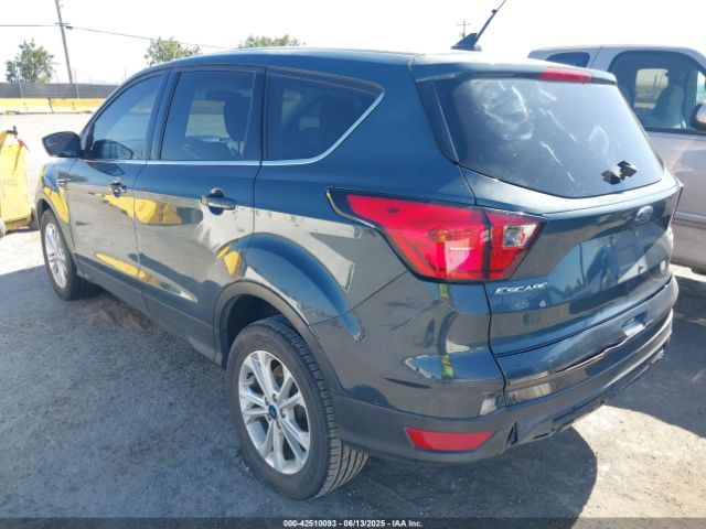 2019 FORD ESCAPE 1FMCU0GD4KUA63989 Photo 2