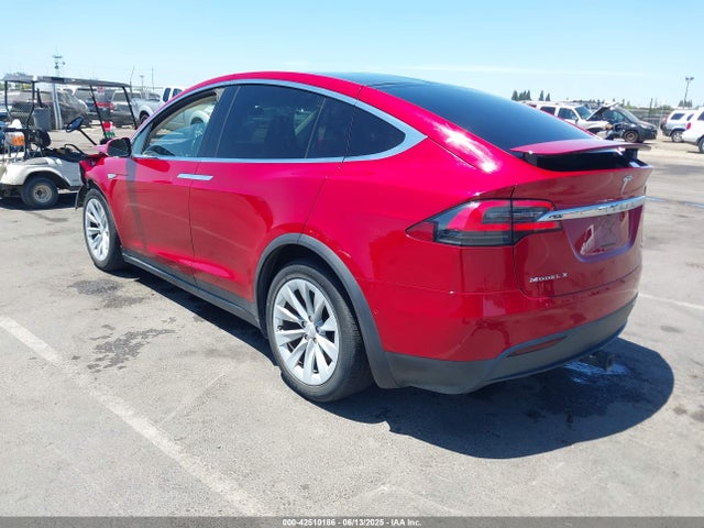 2016 TESLA MODEL X 5YJXCAE27GF009182 Photo 2