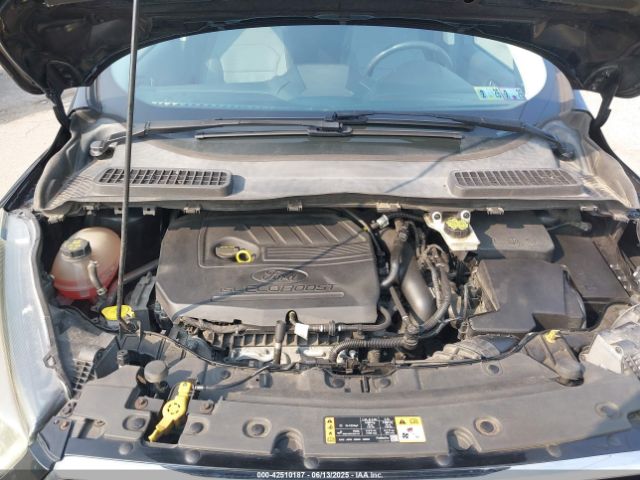 1FMCU0JD2HUA74328 Ford Escape Titanium