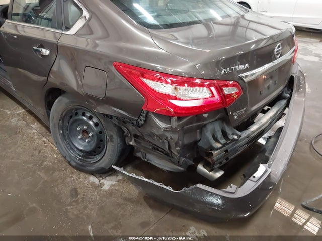 1N4AL3AP2GN308329 Nissan 2016