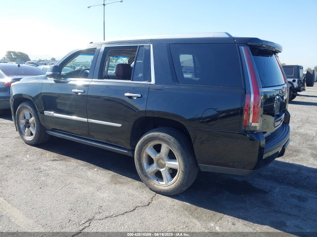 2015 CADILLAC ESCALADE 1GYS4NKJ7FR696628 Photo 2