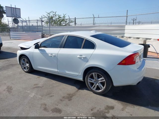 2014 VOLVO S60 YV1612FS3E1287468 Photo 2