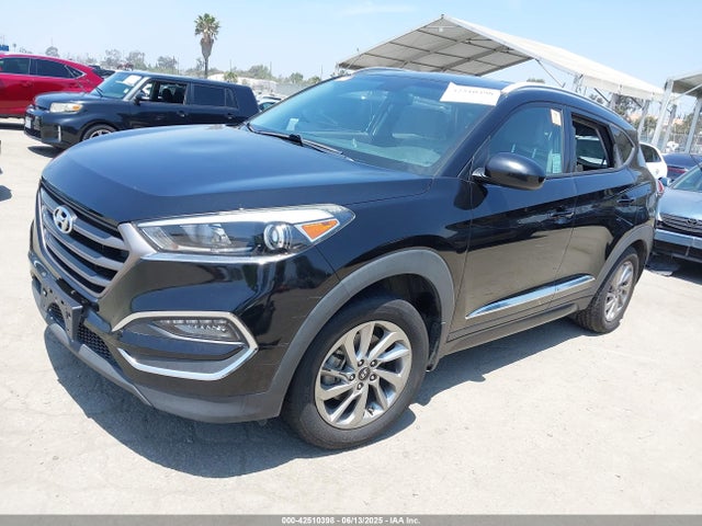 Hyundai 2016 2016 KM8J33A44GU160203 Image 2