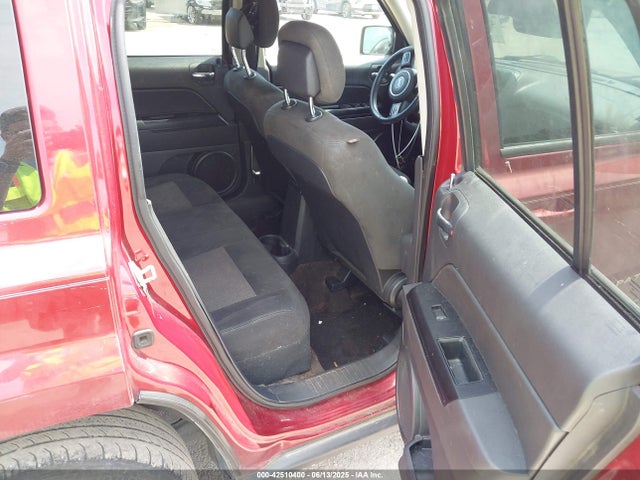 Jeep 2016 2016 1C4NJPFB9GD649884 Image 8