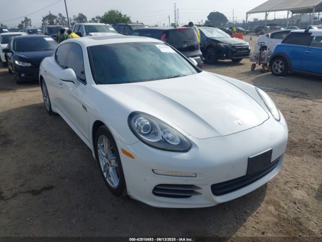 2016 PORSCHE PANAMERA WP0AA2A73GL000446 Photo 0