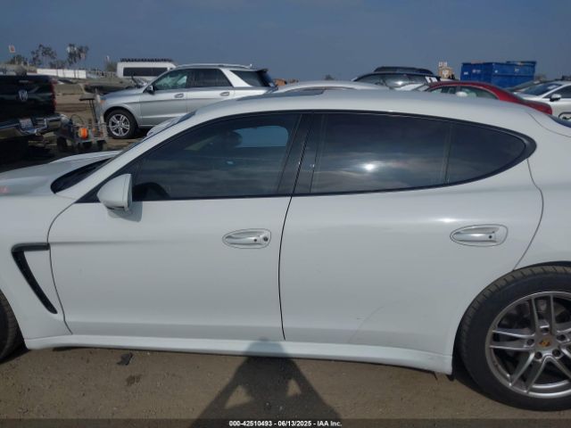 WP0AA2A73GL000446 Porsche PANAMERA 4