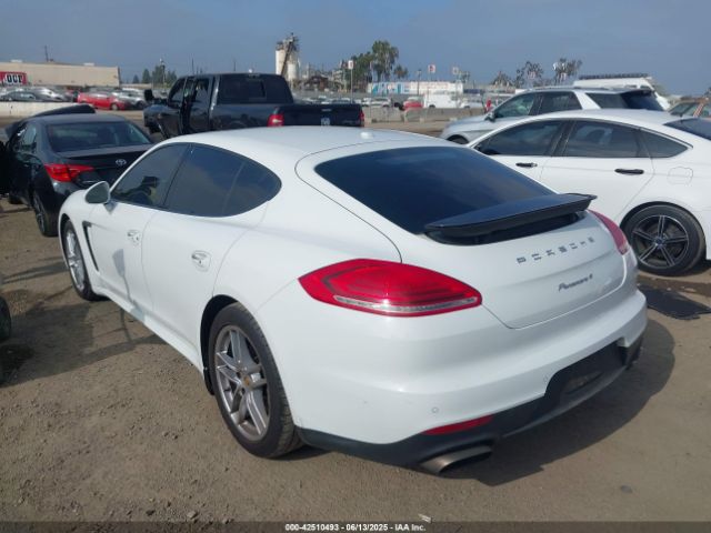 2016 PORSCHE PANAMERA WP0AA2A73GL000446 Photo 2