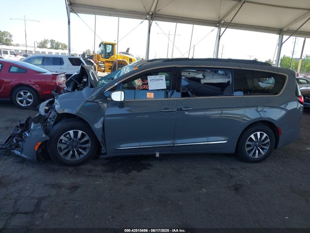 2C4RC1S70NR180141 Chrysler Pacifica