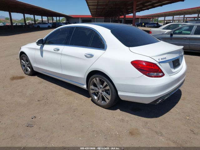 2016 MERCEDES-BENZ C 300 55SWF4KB9GU161469 Photo 2