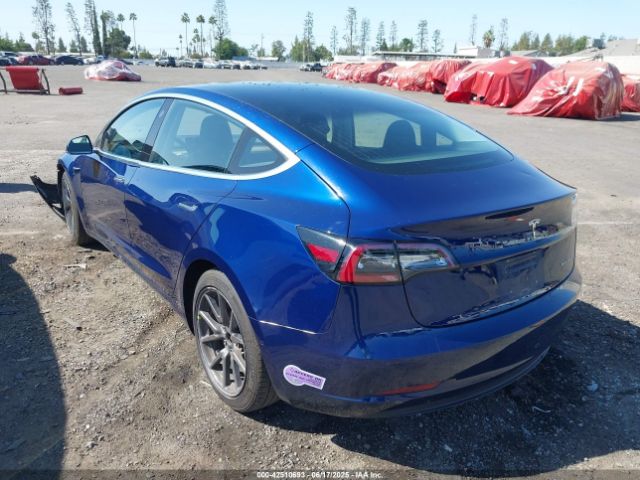 2018 TESLA MODEL 3 5YJ3E1EBXJF092106 Photo 2