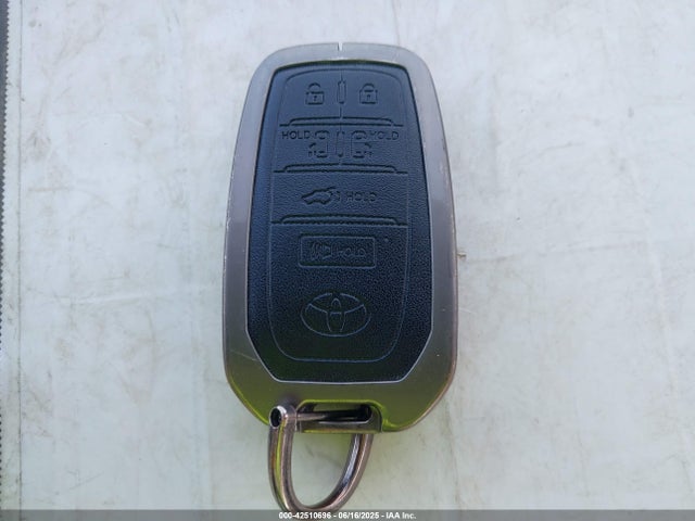 5TDZSKFC2RS125364 Toyota a25a-fxs