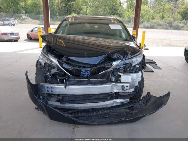 5TDZSKFC2RS125364 Toyota a25a-fxs