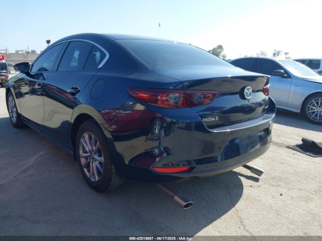 2021 MAZDA MAZDA3 JM1BPAAL8M1304440 Photo 2