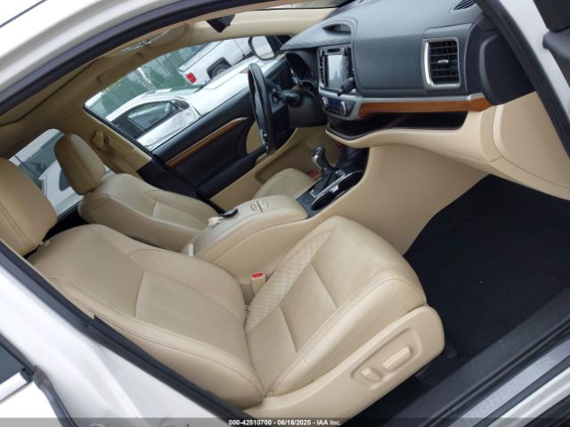 2017 TOYOTA HIGHLANDER 5TDDZRFH6HS383458 Photo 4