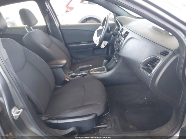 2013 CHRYSLER 200 1C3CCBBB1DN503550 Photo 4