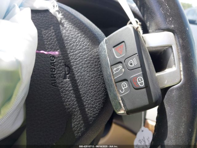 2014 JAGUAR XF SAJWA0ES3EPU09854 Photo 10