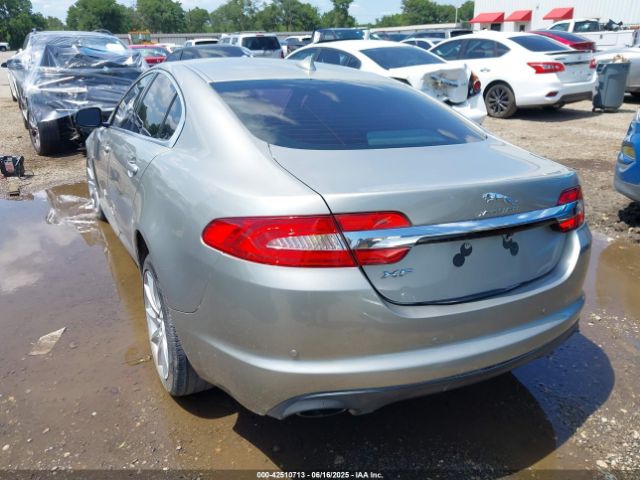 2014 JAGUAR XF SAJWA0ES3EPU09854 Photo 2