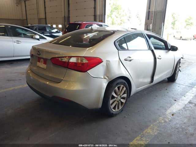 KIA 2014 2014 KNAFX4A69E5208031 Image 4
