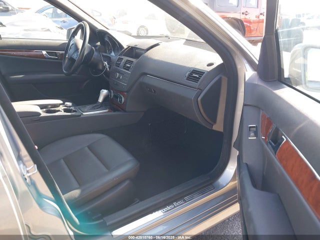 42510760 :رقم المزاد ، WDDGF8BB0BR180286 vin ، 2011 Mercedes-benz C 300 Luxury 4matic/sport 4matic مزاد بيع