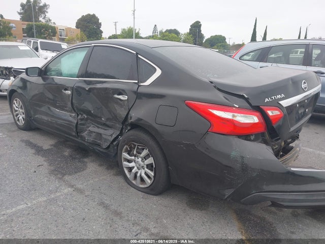 1N4AL3AP7GN380000 Nissan 2016