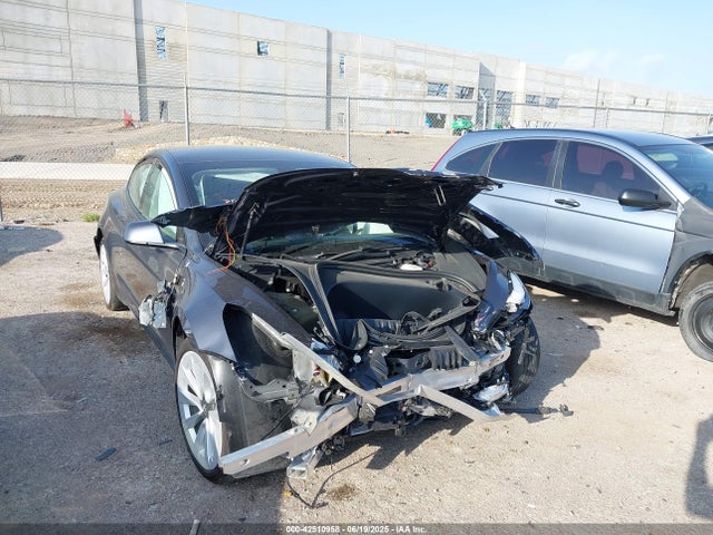 2021 TESLA MODEL 3 5YJ3E1EB1MF077420 Photo 0