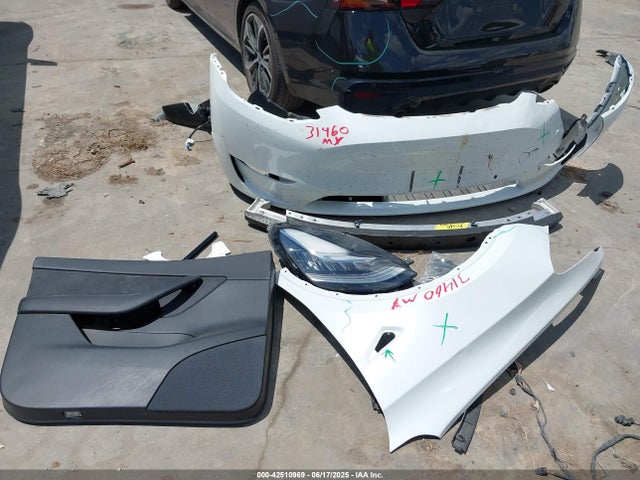 5YJYGDEE9MF269826 Tesla Model Y