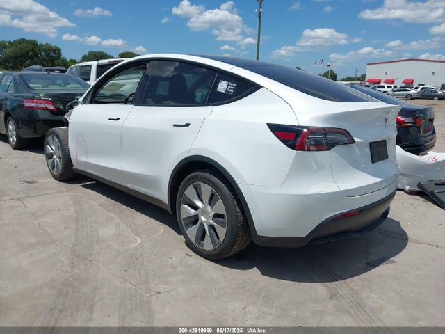 2021 TESLA MODEL Y 5YJYGDEE9MF269826 Photo 2