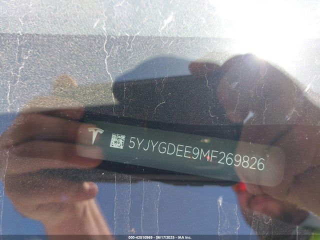 2021 TESLA MODEL Y 5YJYGDEE9MF269826 Photo 8