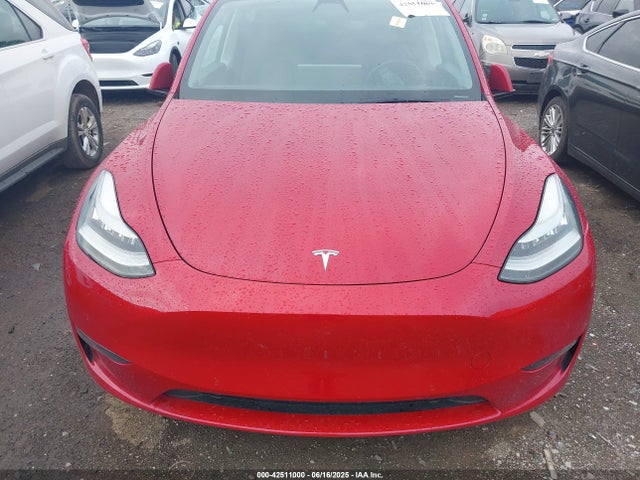 2021 Tesla Model Y Long Range Dual Motor All-wheel Drive მანქანა იყიდება აუქციონზე, vin: 5YJYGDEE3MF092447, აუქციონის ნომერი: 42511000