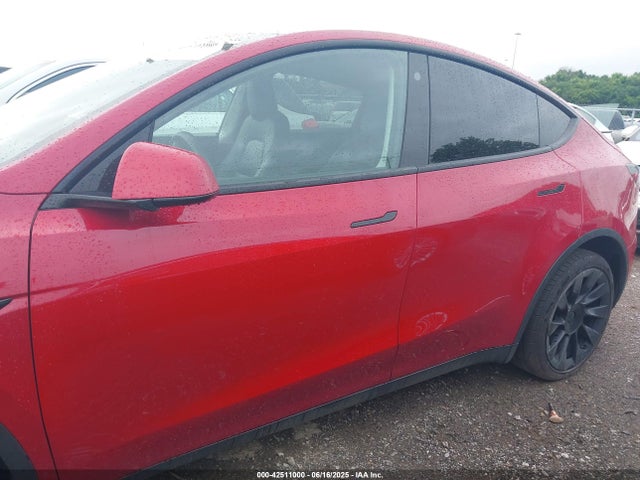 2021 Tesla Model Y Long Range Dual Motor All-wheel Drive მანქანა იყიდება აუქციონზე, vin: 5YJYGDEE3MF092447, აუქციონის ნომერი: 42511000