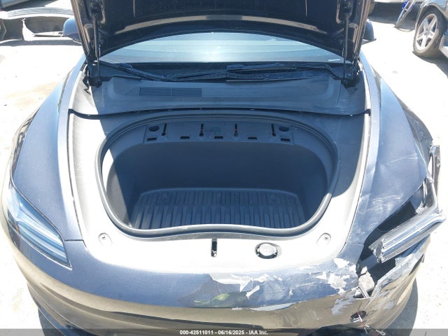 5YJ3E1EA5RF754824 Tesla 2024