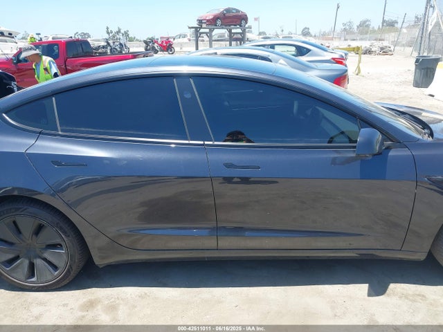 5YJ3E1EA5RF754824 Tesla 2024