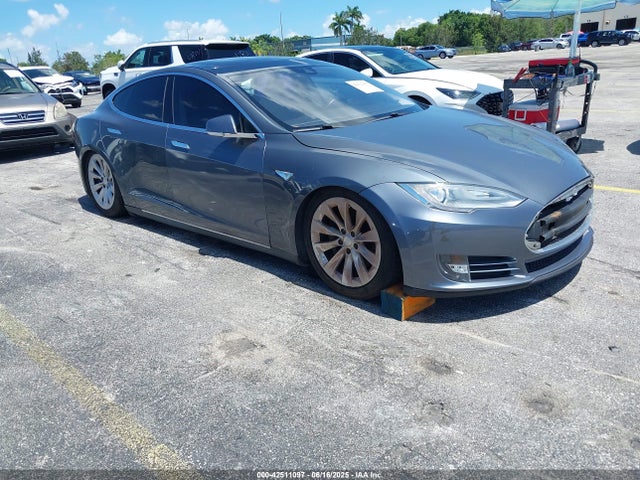 2013 TESLA MODEL S 5YJSA1DP9DFP06121 Photo 0