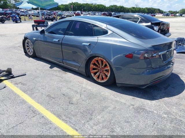 2013 TESLA MODEL S 5YJSA1DP9DFP06121 Photo 2