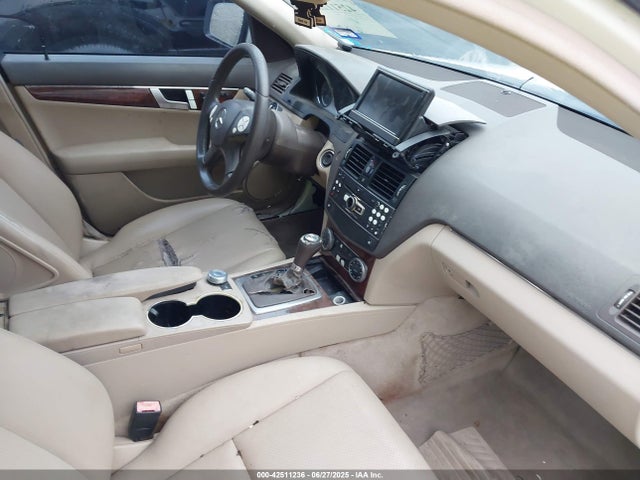 Продаж на аукціоні авто 2009 Mercedes-benz C 300 Luxury/sport, vin: WDDGF54X09R070890, номер лоту: 42511236
