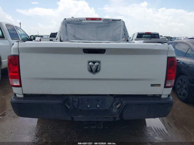 42511227 :رقم المزاد ، 1C6RR6FG2HS736109 vin ، 2017 Ram 1500 Tradesman Quad Cab 4x2 6'4 Box مزاد بيع