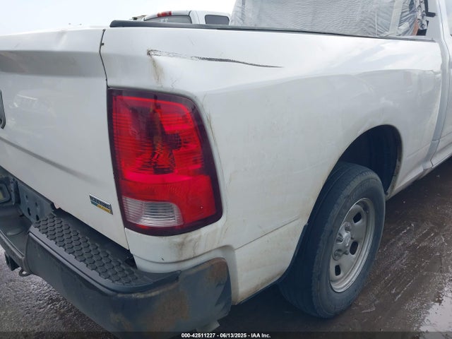 42511227 :رقم المزاد ، 1C6RR6FG2HS736109 vin ، 2017 Ram 1500 Tradesman Quad Cab 4x2 6'4 Box مزاد بيع