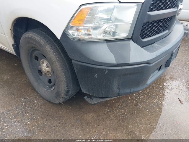 42511227 :رقم المزاد ، 1C6RR6FG2HS736109 vin ، 2017 Ram 1500 Tradesman Quad Cab 4x2 6'4 Box مزاد بيع