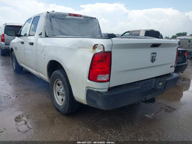 42511227 :رقم المزاد ، 1C6RR6FG2HS736109 vin ، 2017 Ram 1500 Tradesman Quad Cab 4x2 6'4 Box مزاد بيع