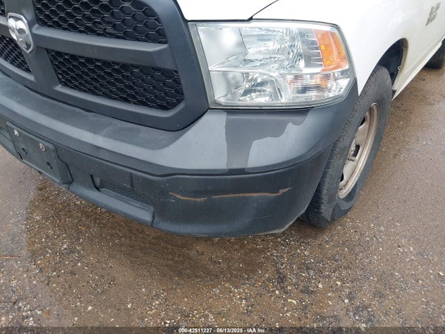 42511227 :رقم المزاد ، 1C6RR6FG2HS736109 vin ، 2017 Ram 1500 Tradesman Quad Cab 4x2 6'4 Box مزاد بيع