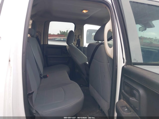 42511227 :رقم المزاد ، 1C6RR6FG2HS736109 vin ، 2017 Ram 1500 Tradesman Quad Cab 4x2 6'4 Box مزاد بيع