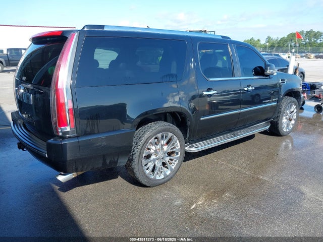 2008 CADILLAC ESCALADE ESV 1GYFC66888R234597 Photo 3