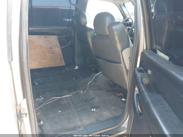 2001 CHEVROLET SUBURBAN 1500 3GNEC16TX1G119957 Photo 7