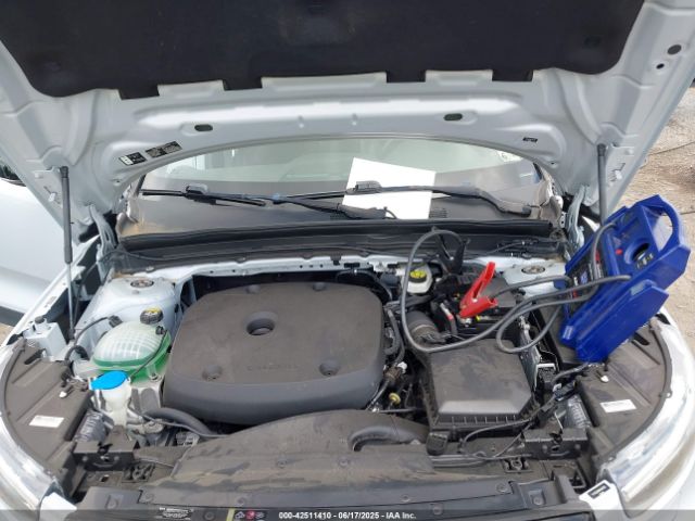 2021 VOLVO XC40 YV4162UM8M2467055 Photo 9