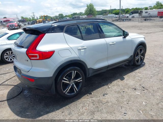 2021 VOLVO XC40 YV4162UM8M2467055 Photo 3