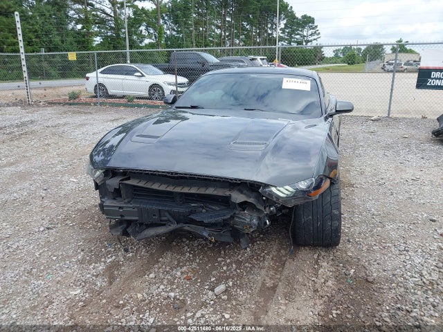Ford 5.0l 4v premium fuel 2018 1FA6P8CF9J5171084 Image 6