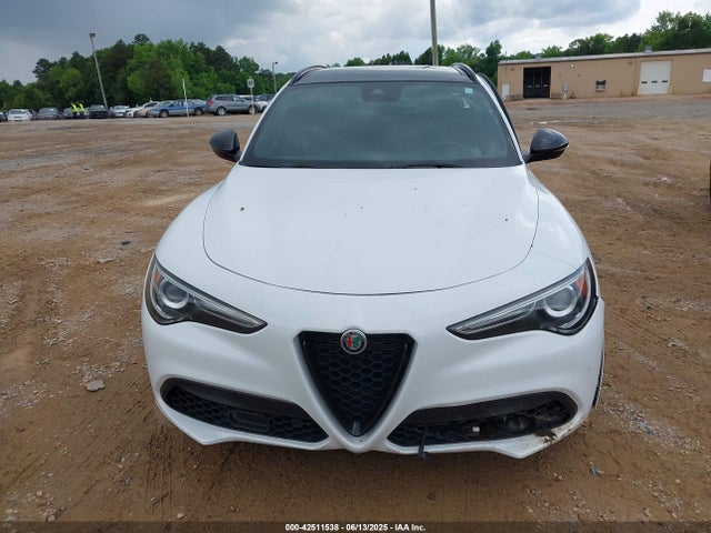 ZASPAKBNXM7D15750 Alfa Romeo 2021