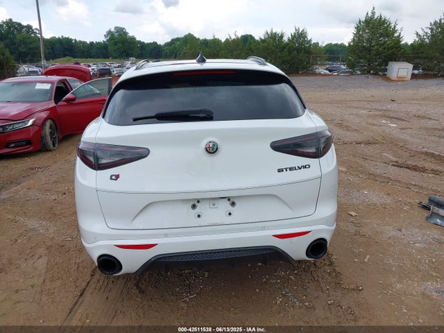 ZASPAKBNXM7D15750 Alfa Romeo 2021