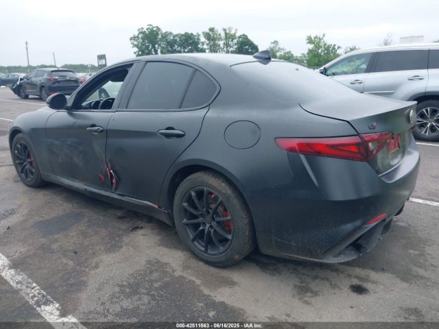 2018 ALFA ROMEO GIULIA ZARFAEDN0J7596915 Photo 2